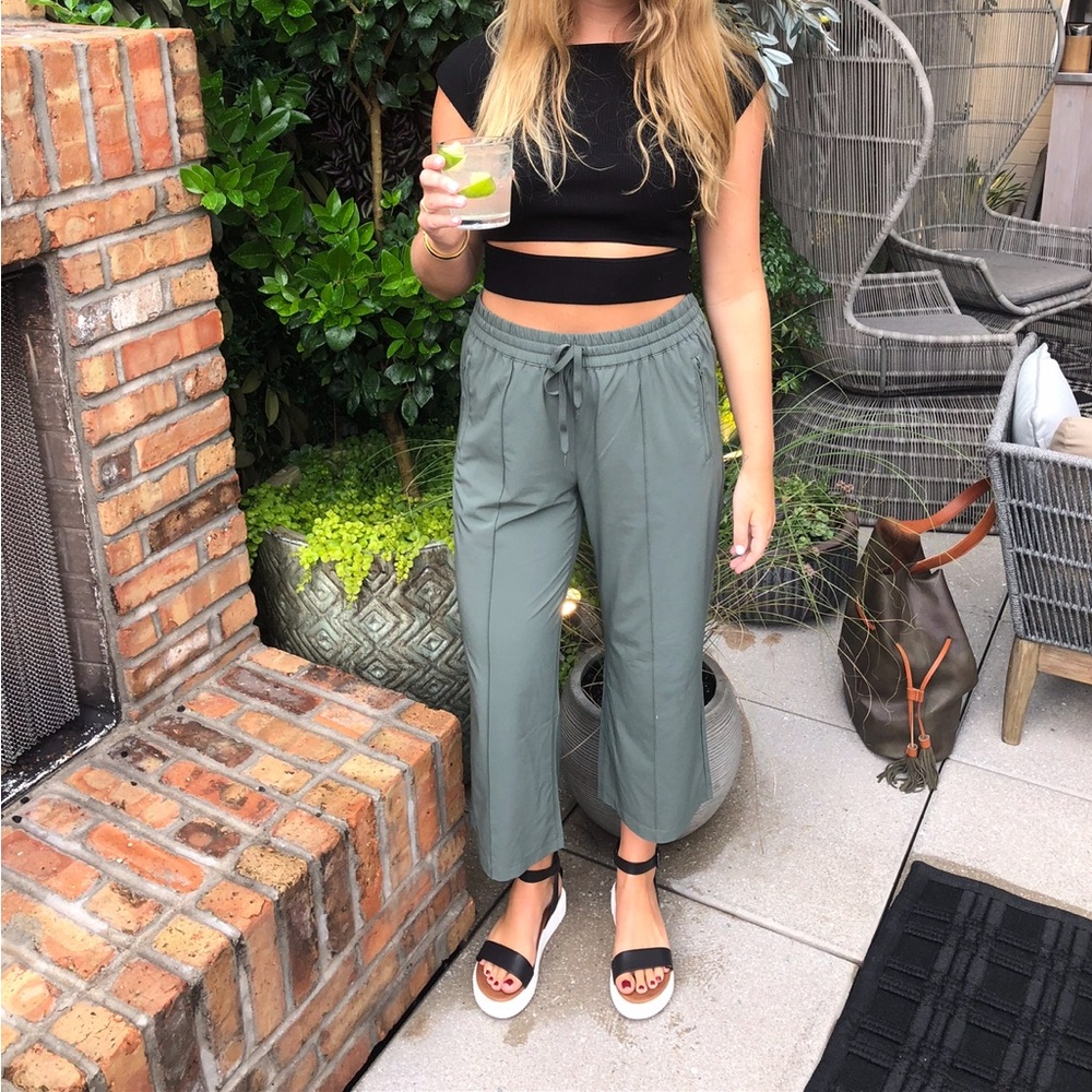Aritzia TNA Olive Green Joggers